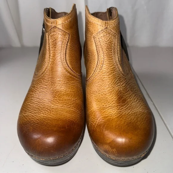 Women's Dansko Veronica Bootie brown leather ankle boots Size 40EU/ 9.5-10 US - Picture 3 of 12